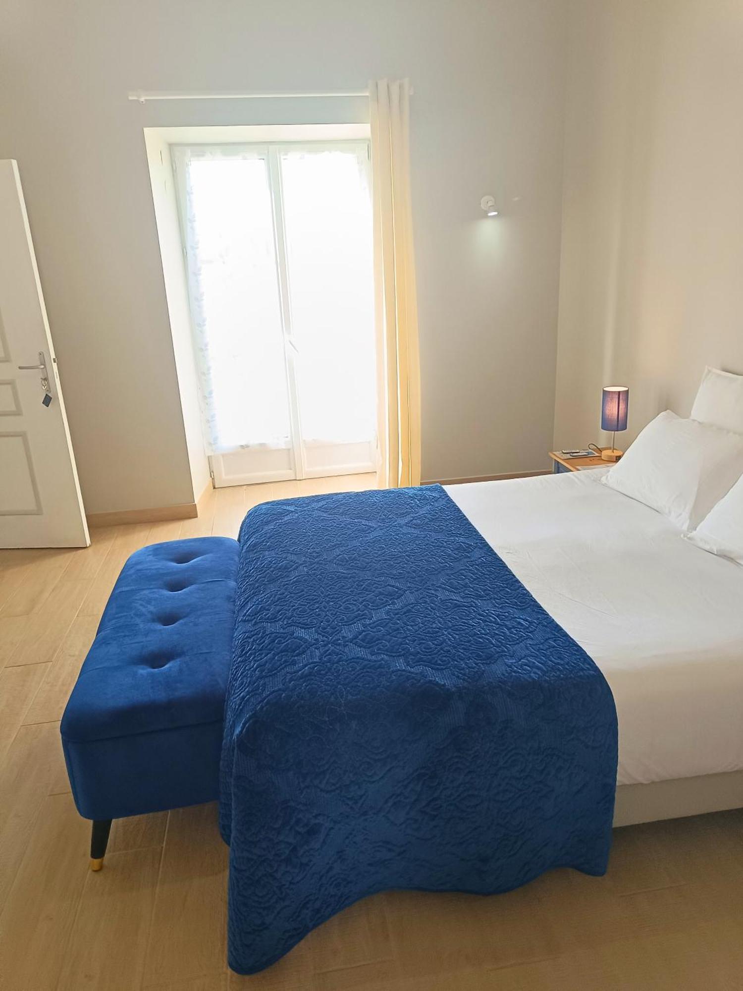 Chambre D'Hotes Le Domaine Des Hirondelles Champcenest Ngoại thất bức ảnh